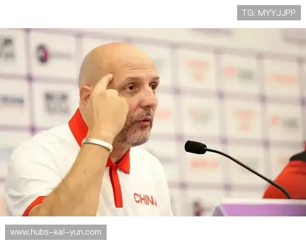 主帅公开要求管理层补强，场面罕见