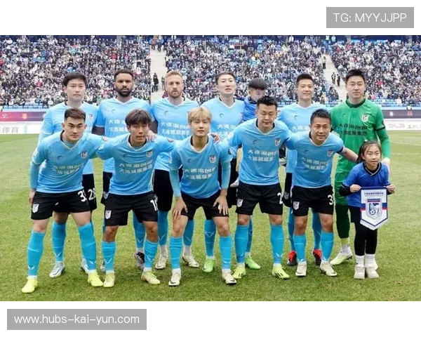 大连英博边线传中频频造成骚动